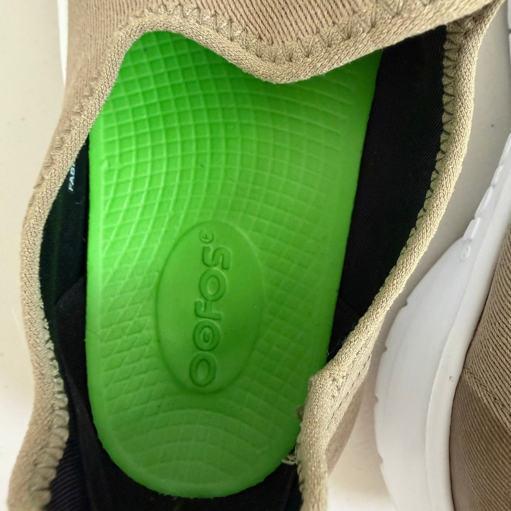 OOFOS‎ OOmg Low Shoe W 8 39 Recovery Slip On Khaki Green Sneakers - Picture 5 of 8